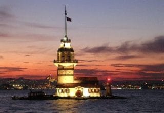 İstanbul Kadar Kadim ve Görkemli: Kız Kulesi'nin Hikayesi